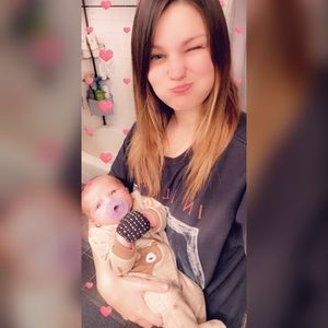 Meet your Posher, Danielle